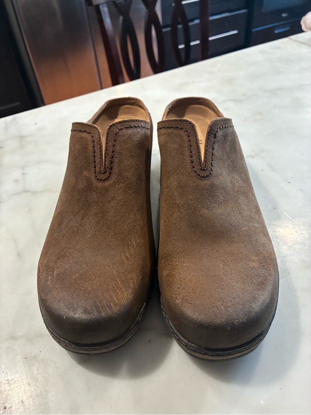 Earth Women's Kolia Round Toe Leather Casual Heeled Clog Brown Size 10M